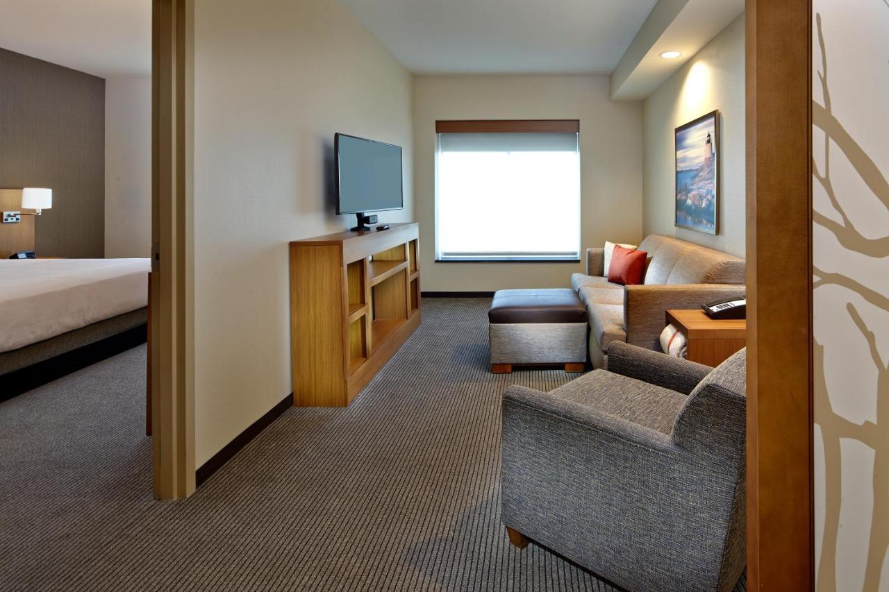 Hyatt Place Warwick/Providence Airport Экстерьер фото