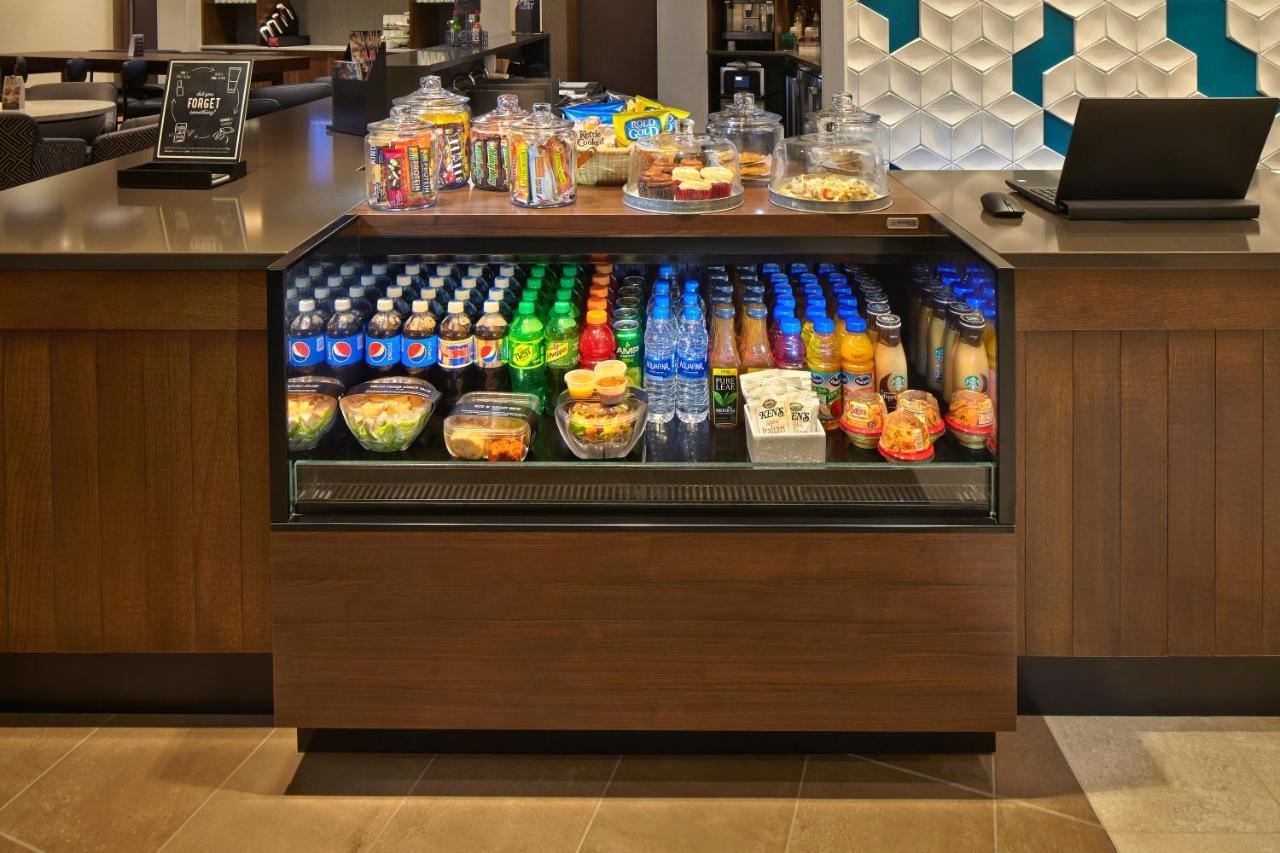 Hyatt Place Warwick/Providence Airport Экстерьер фото