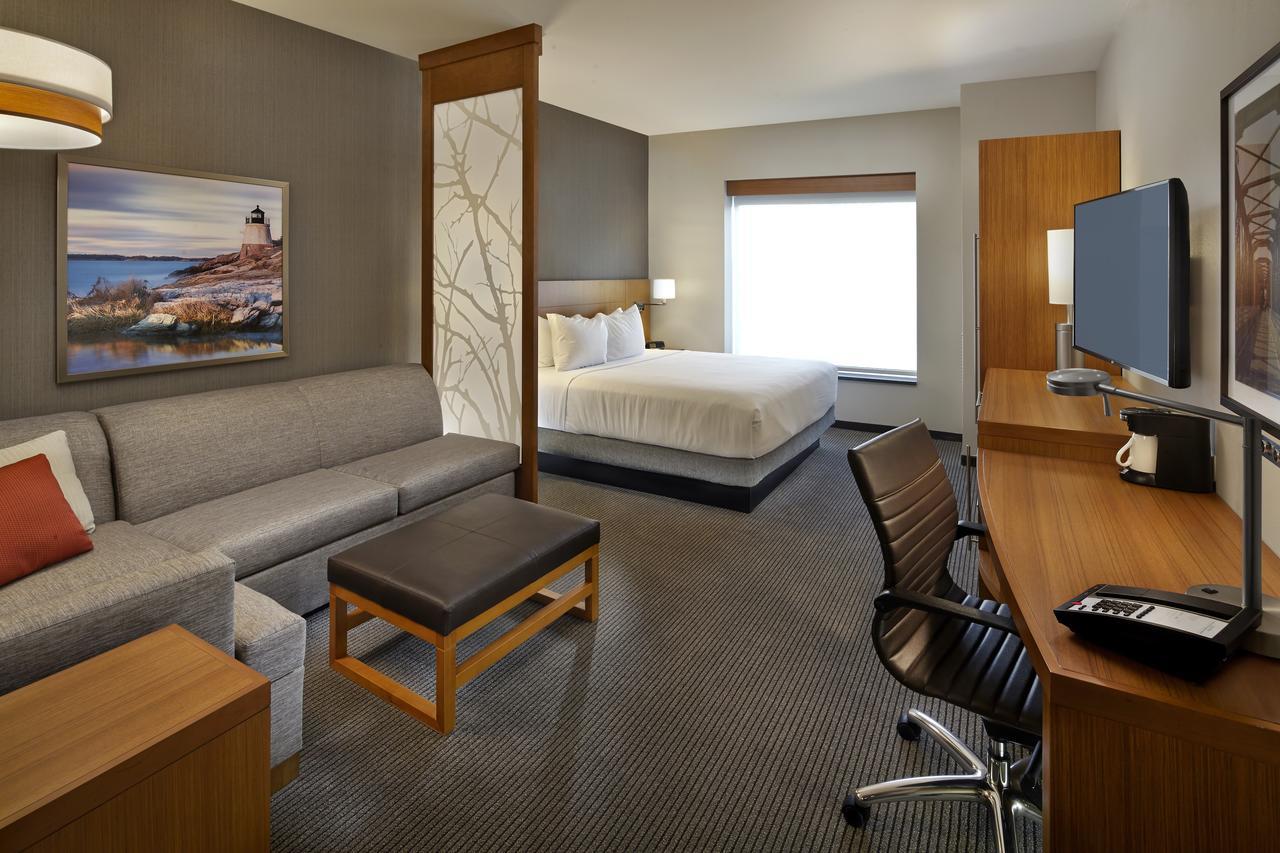 Hyatt Place Warwick/Providence Airport Экстерьер фото