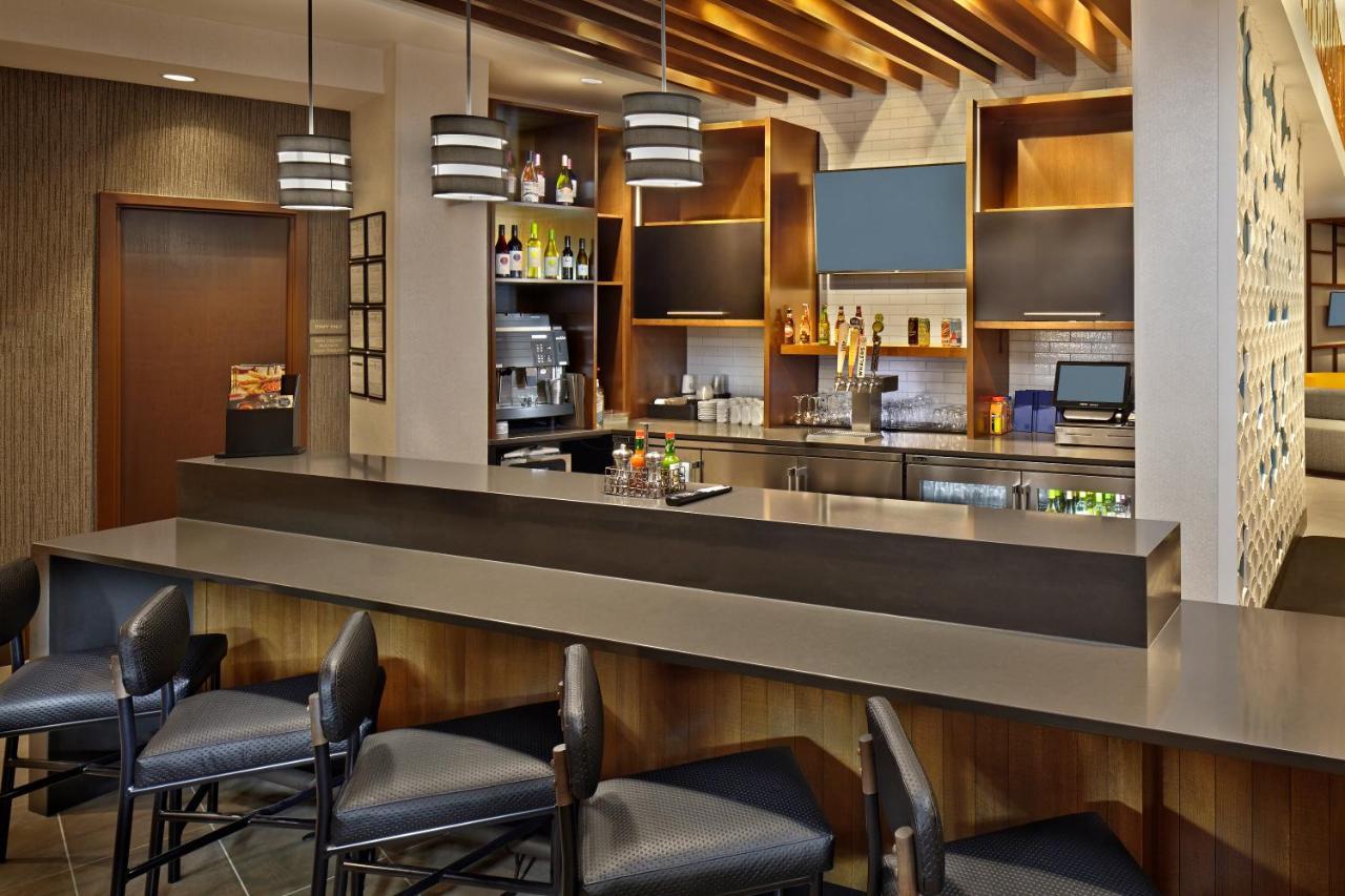 Hyatt Place Warwick/Providence Airport Экстерьер фото